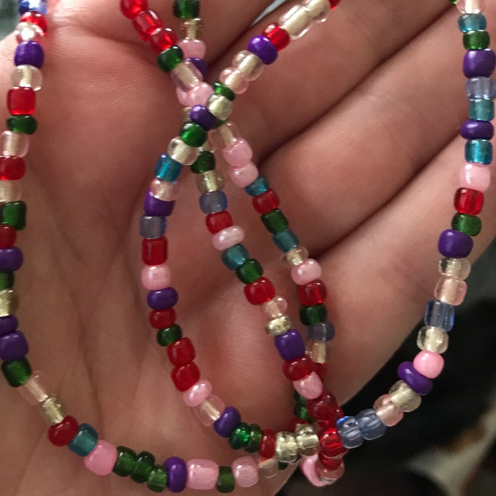 🌿Charity🌿 Hand-strung glass bead MASK holder - Picture 8 of 8